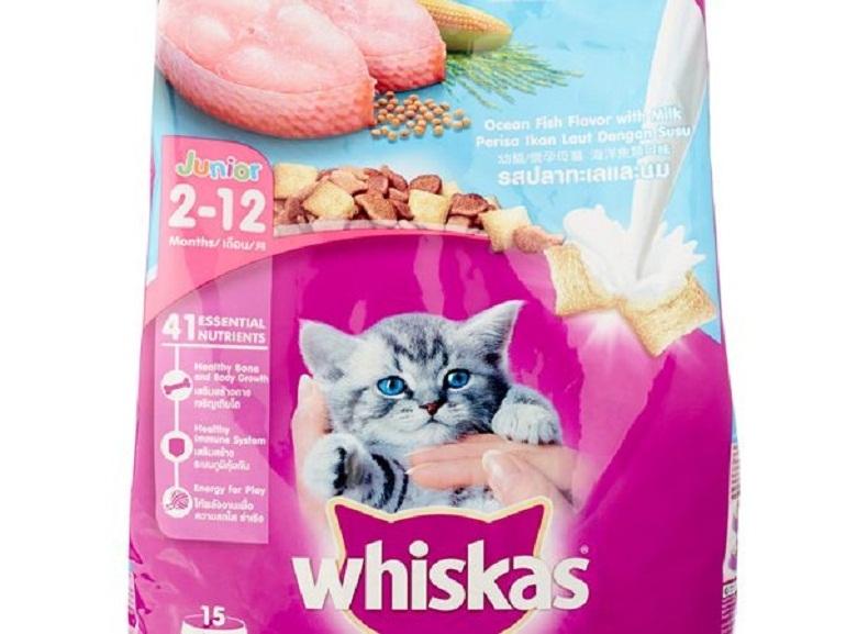 Thức ăn cho mèo Whiskas của Mỹ