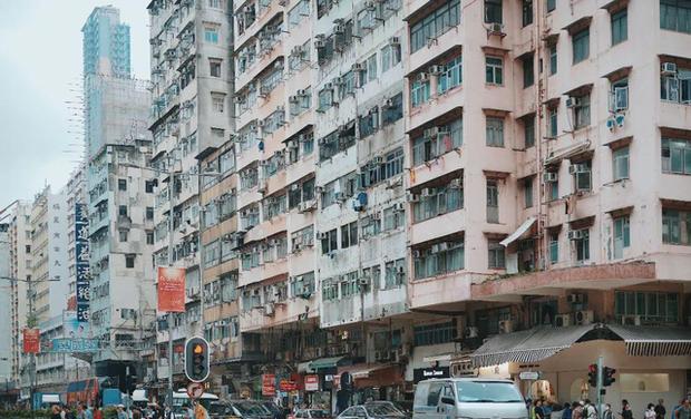 Blogger chia sẻ một ngày ăn chơi xả láng tại quận nghèo nhất Hồng Kông (Trung Quốc): Trả giá thoải mái, thứ gì cũng có! - Ảnh 1.